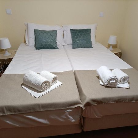 Central House Arouca Bagian luar foto
